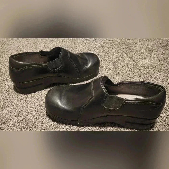 Dansko Womens Slip On Clogs Shoes Sz 7-7.5 US / 38 EUR Black Leather - Picture 6 of 6